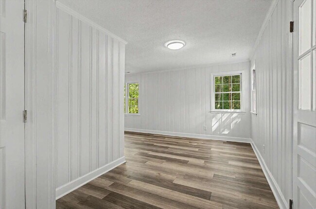 Building Photo - Ranch Home on Private lot in Chapel Hill
