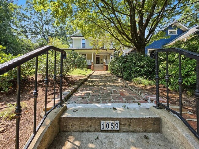 Foto del edificio - 1059 Alta Ave NE