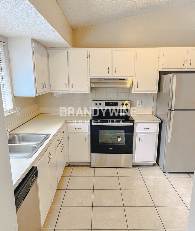 Building Photo - 5372 Pale Horse Dr