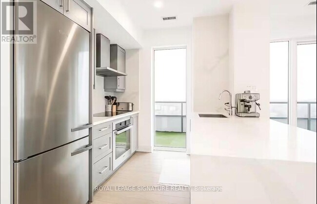 Photo du bâtiment - 20 Shore Breeze Dr