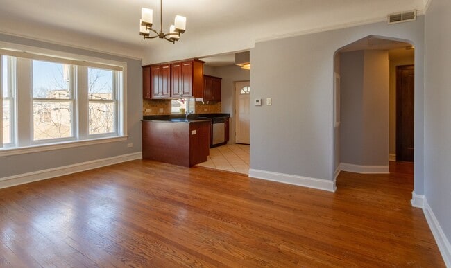 Building Photo - 5726 N Mozart St