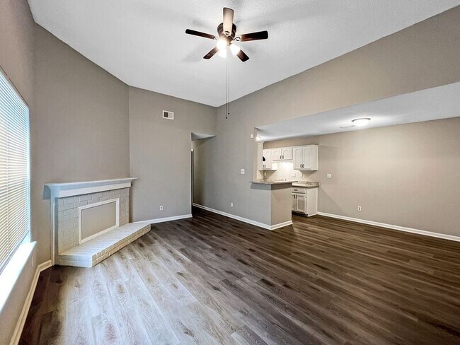 Building Photo - 1847 Eagle Shore Dr