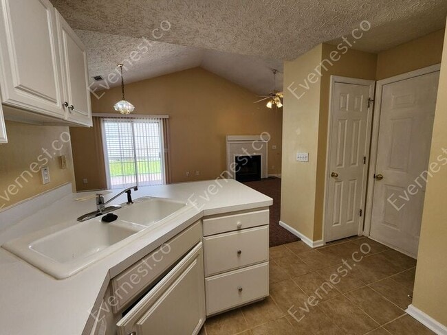 Building Photo - 218 Chelsea Ct
