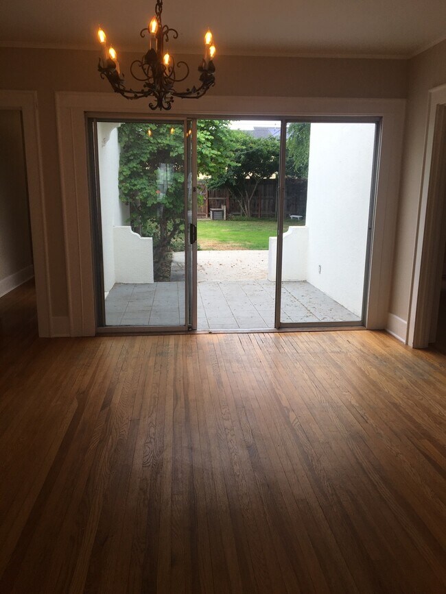 Foto del edificio - 559 B Ave