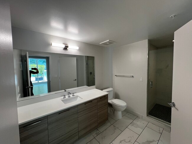 Foto del edificio - 440 NE 34th St