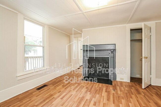 Building Photo - 2214 Nissen Ave