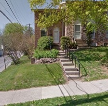 Building Photo - 512 S Fraser St