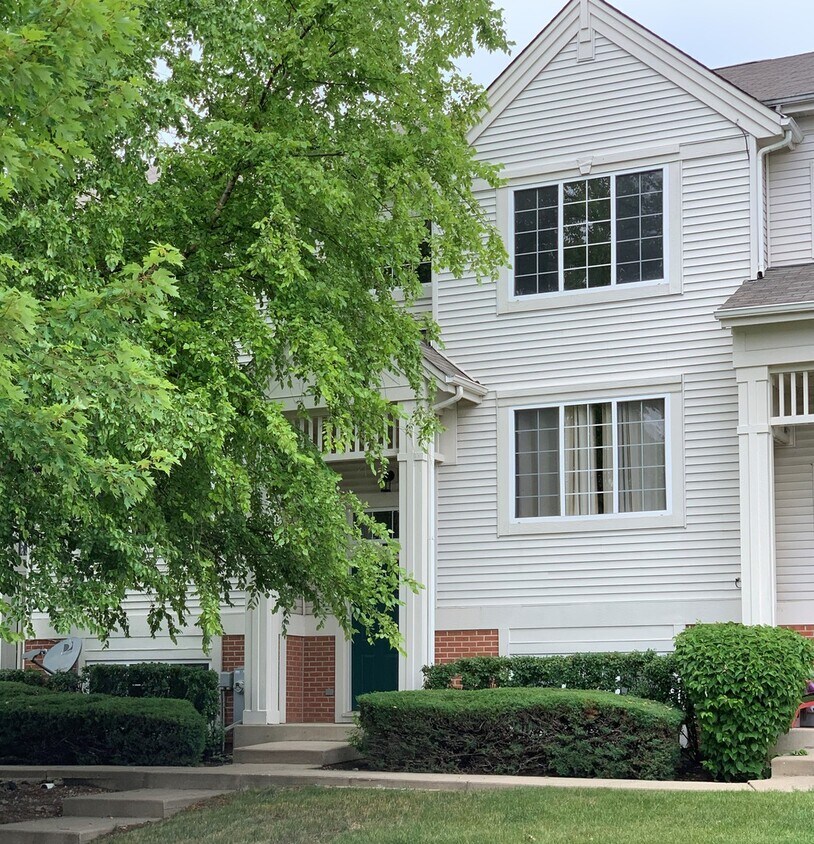 Primary Photo - 710 S Rosehall Ln