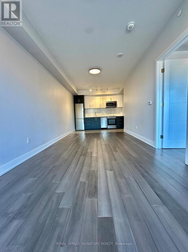 Photo du bâtiment - 2525 Bathurst St