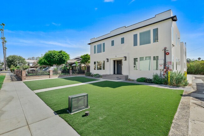 Foto del edificio - 10 N Primrose Ave