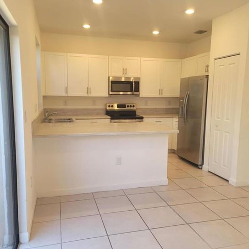 Primary Photo - 20742 NE 5th Ct