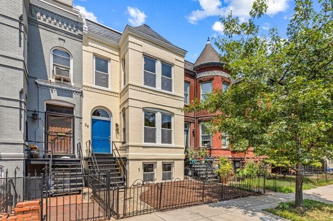 Photo - 39 New York Ave NW (Washington, DC) Townhome