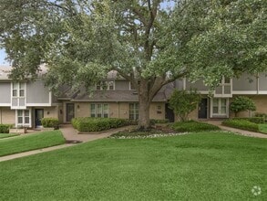 Building Photo - 7611 Woodthrush Dr