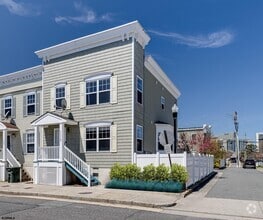 Building Photo - 1117 City Ave