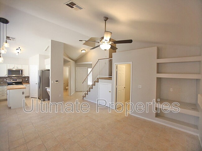 Foto del edificio - 8772 W Christopher Michael Ln