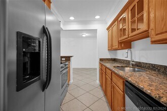 Building Photo - 1515 E Broward Blvd