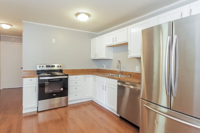 Foto del edificio - 3973 Maderia Dr NW