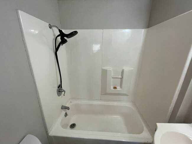 Foto del edificio - 3413 E 72nd St