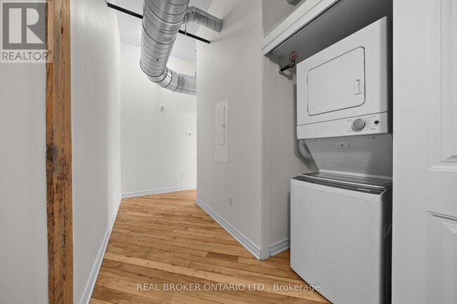 Photo du bâtiment - 150 Mill St