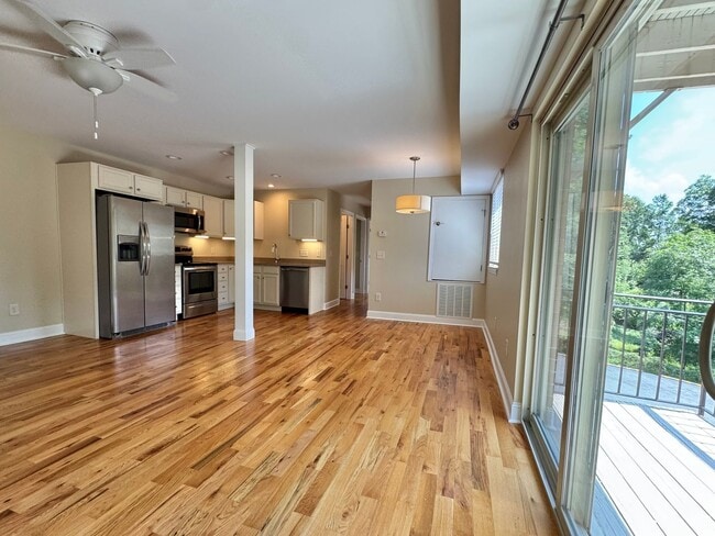 Building Photo - Bright second floor two bedroom one bath apartment
