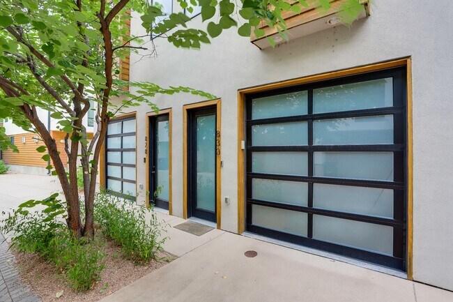 Building Photo - 830 25th St