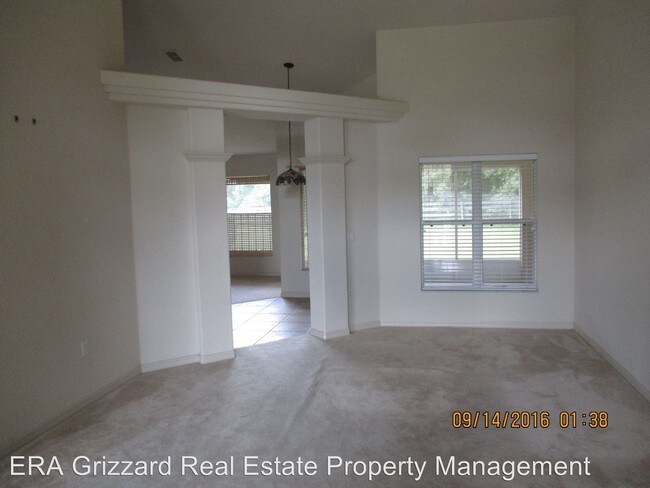 Building Photo - 27403 Highlander Ct