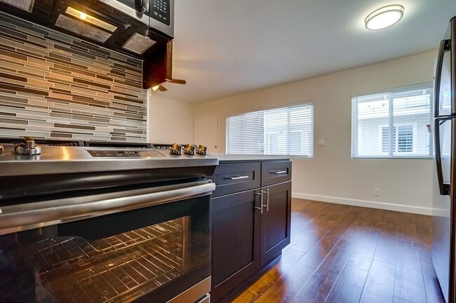 Foto del edificio - 633 W Hyde Park Blvd