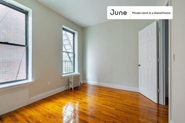Private bedroom in 2 bed/1 bath Home - Private bedroom in 2 bed/1 bath Home