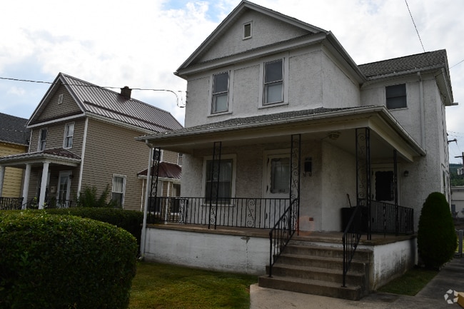 Building Photo - 41 Electric St