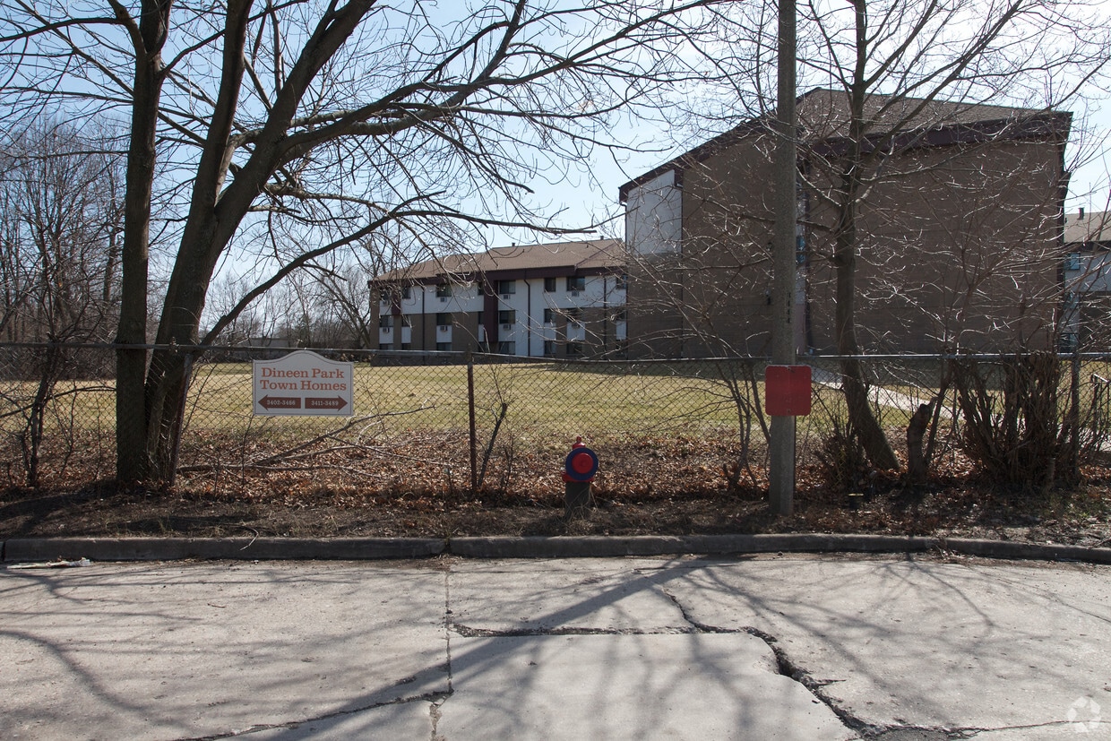 Primary Photo - Dineen Park