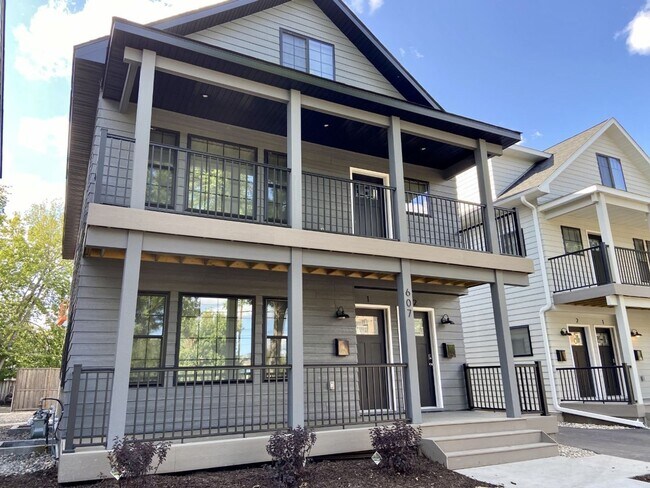 Foto del edificio - 1215 SE 8th St