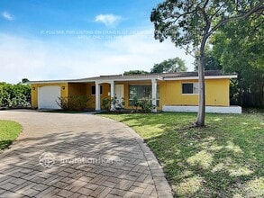 Building Photo - 2710 NE 53rd St