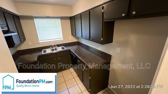 Foto del edificio - 5566 Apple Blossom Dr