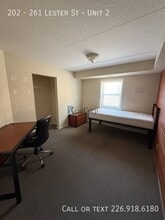 Building Photo - 261-261 Lester St