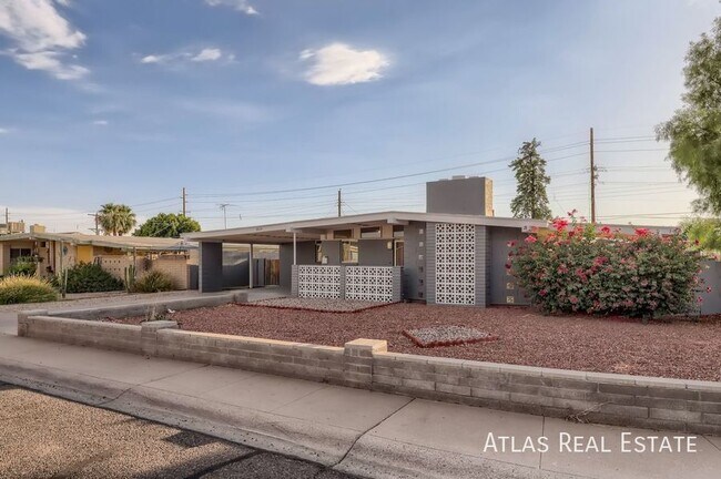 Building Photo - $500 Off Move-In Costs and 6 WEEKS FREE RE...