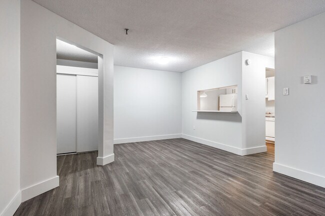 Photo du bâtiment - Cunard Apartments – Lowrise