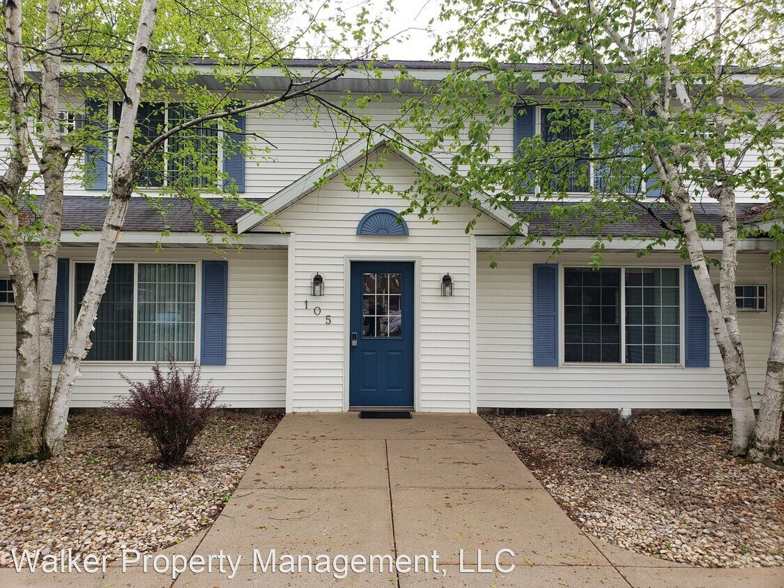 105 Berkley Blvd, Baraboo, WI 53913 Room for Rent in Baraboo, WI
