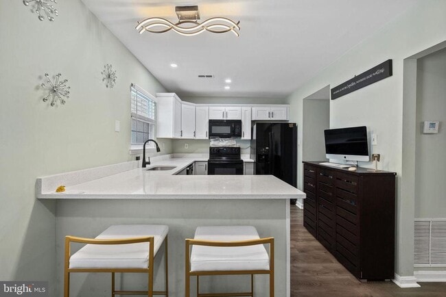 Foto del edificio - 4071 Bluebird Dr