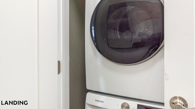 Foto del edificio - 2720 S Federal Blvd