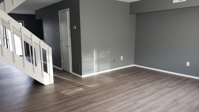 Building Photo - 2530 Cottonwood Ct