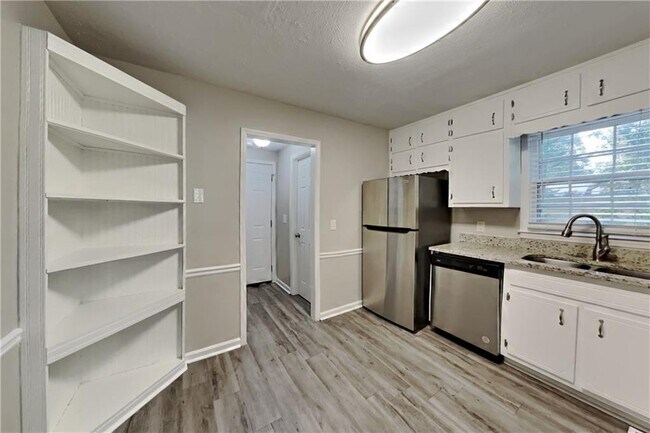 Foto del edificio - 1285 Grayland Hills Dr