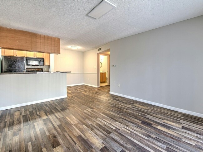 Photo - 203 Lake Parsons Green Apartment