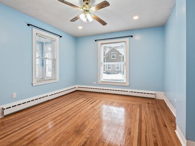 Foto del edificio - 16 Hampden Ave