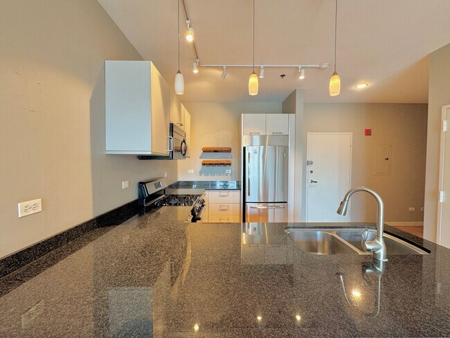 Foto del edificio - 653 N Kingsbury St