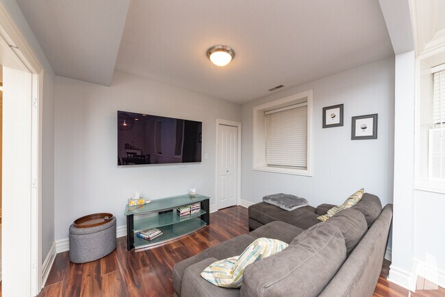 Foto del edificio - 1711 N Crilly Ct