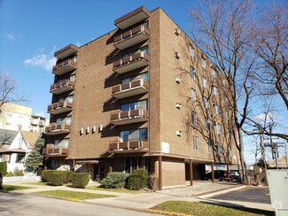 Building Photo - 336 Lathrop Ave