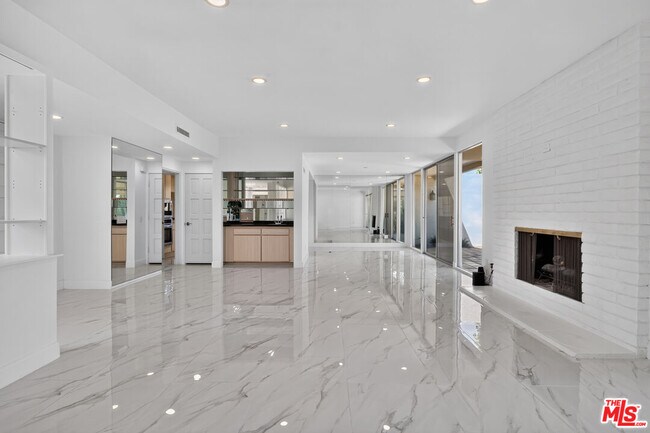 Building Photo - 75562 Camino De Plata N