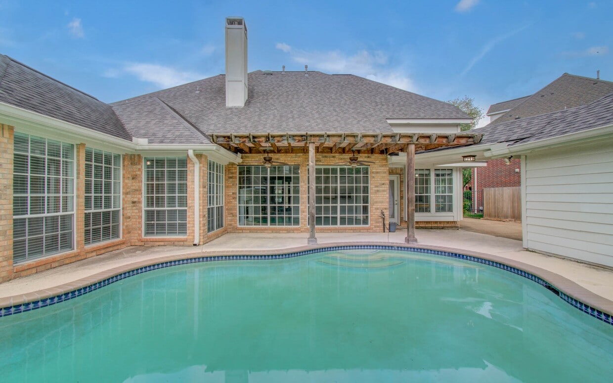 Primary Photo - 1311 Hopkins Park Dr