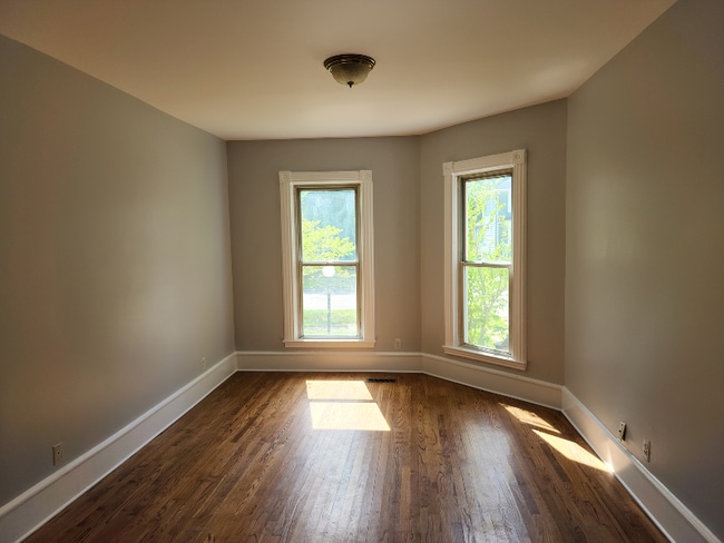 Building Photo - 3229 3rd St