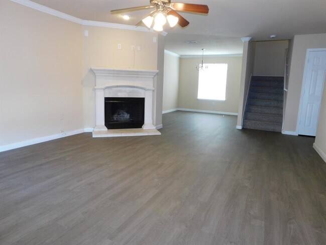 Building Photo - 4905 Lexington Meadow Ln